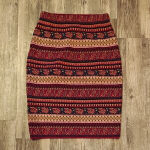 Vittadini Sport 100% Merino Wool Paisley Patterned Skirt. Size S